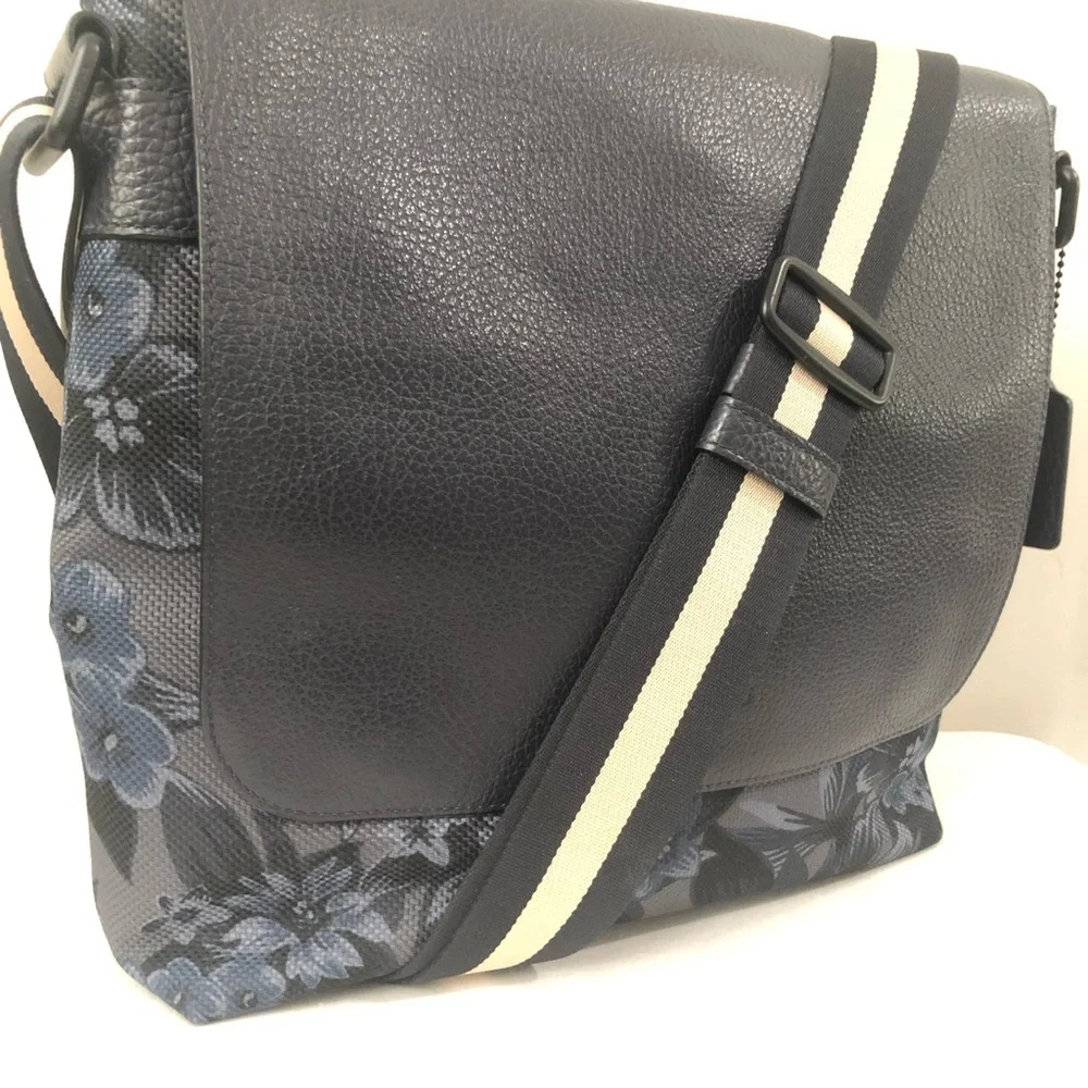 COACH Hawaiian Floral Print Messenger Bag l Charles F59301